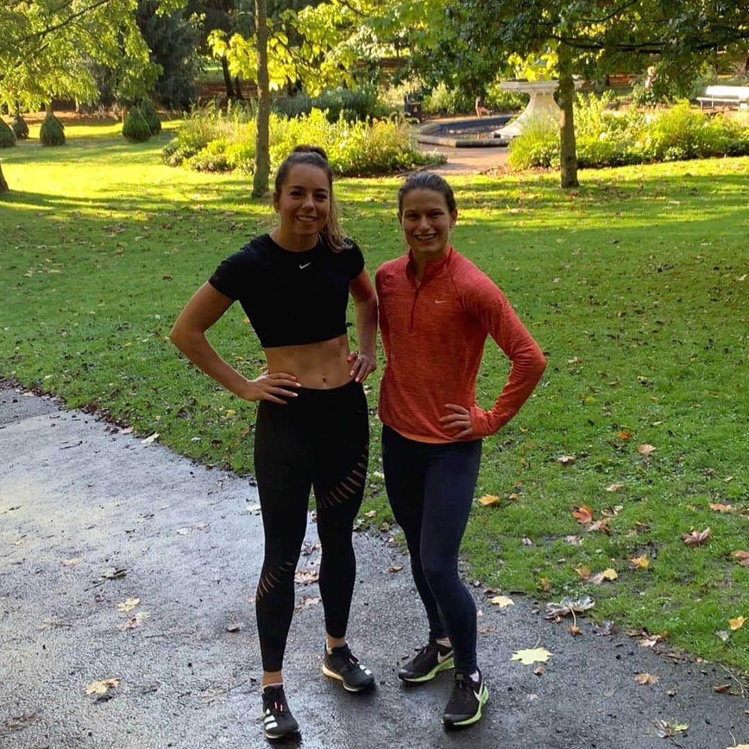 ゾーイ・クラークのインスタグラム：「Another training week in the bag, and as a bonus we didn’t get soaked doing hills this time!!  #weekendvibes #training #trainingweek #wintertraining #squad #athlete #athletics #training #track #trackandfield #tracknation #runnerswoeld #outdoor #park #scotland #autumn #happy #motivated」