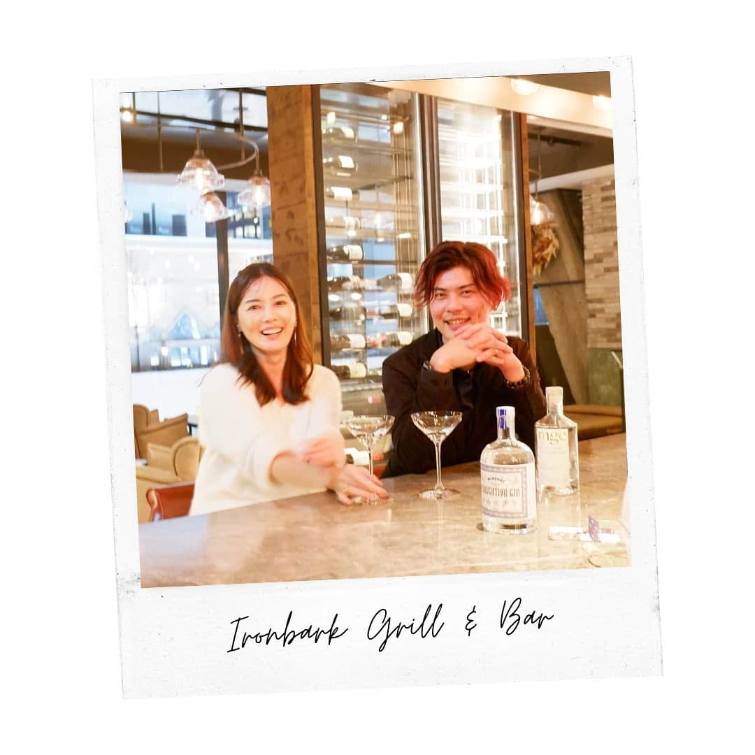 羽舞咲さんのインスタグラム写真 - (羽舞咲Instagram)「🎗Ironbark Grill & Bar﻿ ﻿ GINZA SIX﻿ にあるこのお店﻿ ﻿ とても好きなのですが﻿ ﻿ 気づくと﻿ 約1年ぶりでした！﻿ ﻿ 人はまだ少なくて﻿ それがまた優雅な空間﻿ ﻿ 優雅な時間って必要で﻿ この心の余裕が﻿ いいアイデアを生み﻿ いいお仕事を生み﻿ いいライフスタイルを生む﻿ ﻿ とおもっています (´∀｀)﻿ ﻿ ということで﻿ 一緒にお仕事している﻿ ヒグチケイイチロー（@fuguproject200x ）氏と﻿ ﻿ たまに﻿ 銀座でゆっくり﻿ お酒と食事を楽しみながら語っています﻿ ﻿ オンラインでは﻿ 気づくと3時間くらい話してることも﻿ よくありますが 笑﻿ ﻿ オンラインミーティングって﻿ なんと 目が合わないんですって！！﻿ ﻿ たしかに…  目を合わせて話すのは﻿ とても大事だなぁとおもいますね﻿ ﻿ まったく気を使わなくていい﻿ というのも わたしにとっては すごく大事 (*´-`*)﻿ ﻿ ﻿ ________ EVENT INFORMATION ________﻿ ﻿ 📸東京散歩！ナチュラルポートレート撮影会﻿ （日程＆場所フリープラン好評受付中‼︎）﻿ ﻿ 📷10/24（土）31（土）﻿ 鎌倉散歩！ナチュラルポートレート撮影会﻿ ﻿ 🖥 オンライン講座﻿ 「徹底的に楽しみながら選ばれるインスタグラムを作るコツとは！？」﻿ ﻿ 📻インターネットラジオ（毎週水曜日オンエア）﻿ 「羽舞咲のゆるゆるビューティ研究所」﻿ ﻿ 心を込めてお届けします♡﻿ ﻿ @herbemi﻿ プロフィールリンクをチェック！！﻿ ﻿ _________________________________________﻿ ﻿ ﻿」10月10日 20時52分 - herbemi