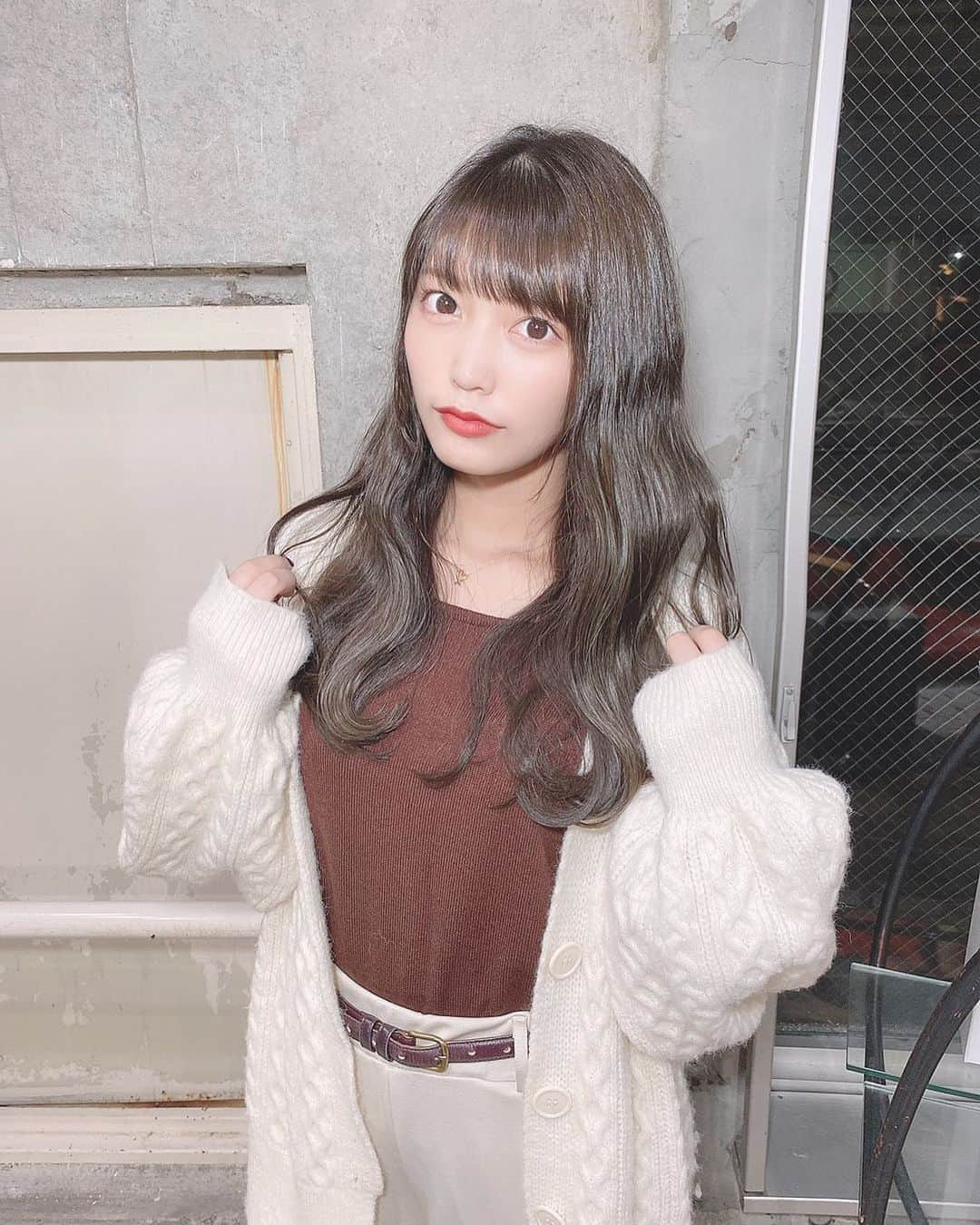 松下玲緒菜さんのインスタグラム写真 - (松下玲緒菜Instagram)「トリートメントしてもらってさらさら🥰 ⠀ あとこないだイセアクリニックの大山先生 @kiriko_isea にイセアハイフしてもらって顔まわりしゅっとしたよ〜✨うれしい！」10月10日 20時56分 - matsushita_reona