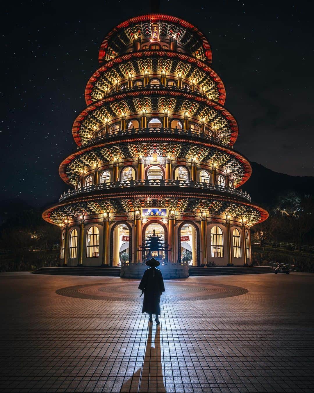 R̸K̸のインスタグラム：「You’ll never know what you'll be facing until reached the top of the tower.  So just go inside and fight for it. #hellofrom Taiwan ・ ・ ・ ・ #beautifuldestinations #earthfocus #discoverearth #roamtheplanet #ourplanetdaily #livingonearth #visualambassadors #stayandwander #welivetoexplore #IamATraveler #TLPics #depthobsessed #voyaged #sonyalpha #bealpha #aroundtheworldpix #moodygrams #artofvisuals #complexphotos #d_signers #modernArchitect #architectanddesign #architecture_hunter #artsytecture #amazingarchitecture #luxuryworldtraveler #nightphotography @sonyalpha @hypebeast @highsnobiety @lightroom @soul.planet @earthfever @9gag @500px @paradise」