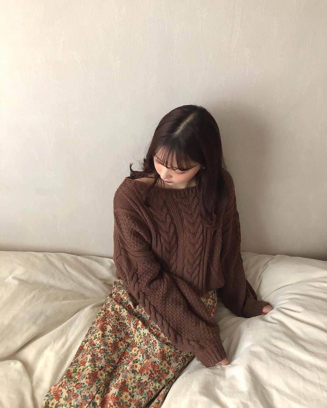 新田湖子さんのインスタグラム写真 - (新田湖子Instagram)「. 今夜もさむいなぁ  カフェオレ飲みたくなったあ ☕️」10月10日 21時11分 - coconitta0809