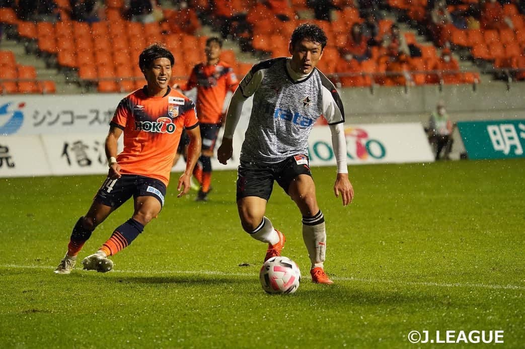 ROASSO KUMAMOTOさんのインスタグラム写真 - (ROASSO KUMAMOTOInstagram)「⚽️ ／ 10月11日(日)アウェイ福島戦⚽️ 必ず勝利を‼️是非DAZNで応援よろしくお願いします🐴 ＼ 長野戦フォトレポートPart①をお届け💁‍♂️ -----﻿ NEXT GAME﻿ 🗓 10.11.SUN ⏰ 13:00 KICK OFF﻿ 🆚 福島ユナイテッドFC 🏟 とうほう・みんなのスタジアム 📺 DAZN -----﻿ #ロアッソ熊本 ﻿ #2020シーズン ﻿ #繋続 #TSUNAGI﻿ #つなぎ  #2020の主役は誰だ  #小笠原佳祐 #河原創 #石川啓人 #中原輝 #浅川隼人  #roasso﻿ #熊本﻿ #Jリーグ﻿ #jleague﻿ #サッカー﻿ #ゴール ﻿ #えがお健康スタジアム﻿ #感謝﻿ #いまできること﻿ #がんばろう日本﻿ #みんなで乗り越えよう ﻿ #jリーグにできること」10月10日 21時20分 - roassokumamoto_official