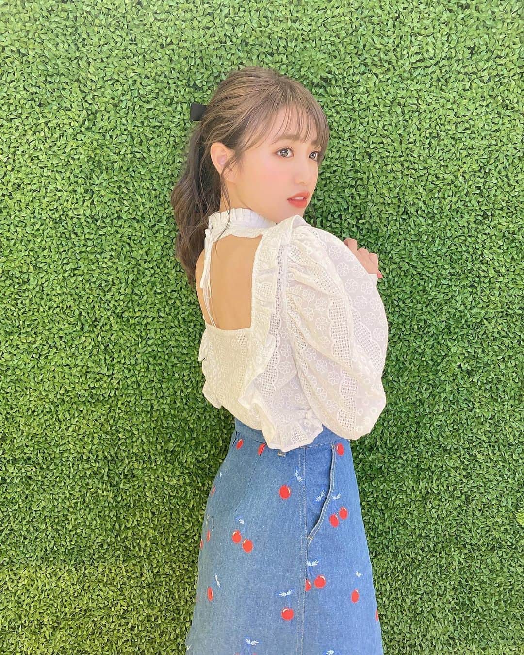 香音さんのインスタグラム写真 - (香音Instagram)「🍒🍒 . . ヒルナンデスの衣装です🍒♡ . . いつもスタイリストとメイクさん ...