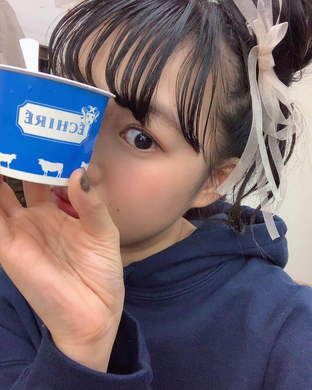 吉川ひよりさんのインスタグラム写真 - (吉川ひよりInstagram)「﻿ ✿ ✿ ✿ ✿ ﻿ ﻿ トゥモローZepp Haneda ⸜❤︎⸝﻿ ﻿ ↑↑↑え、使い方合ってる？？笑﻿ ﻿ 明日は、いよいよ✨﻿ Zepp Hanedaでの有観客ワンマンライブ!!﻿ ﻿ 推しグッズと、ペンライトの準備はok??﻿ ﻿ 体調は大丈夫ですか☺︎☺︎☺︎??﻿ ﻿ 明日、元気な姿で!!﻿ ZeppHanedaで待ち合わせねっ!!!♡﻿ ﻿ ﻿ #piyochanstagram﻿ #SPINNS ﻿ #アウター　﻿ #ECHIRE﻿ #アイス﻿ #リボンアレンジ﻿ #ヘアアレンジ﻿ #トゥモロー﻿ #ZeppHaneda﻿ #で待ち合わせね!!﻿ #おやすみ〜💤﻿ ﻿」10月10日 21時28分 - hiyori_yoshikawa_official