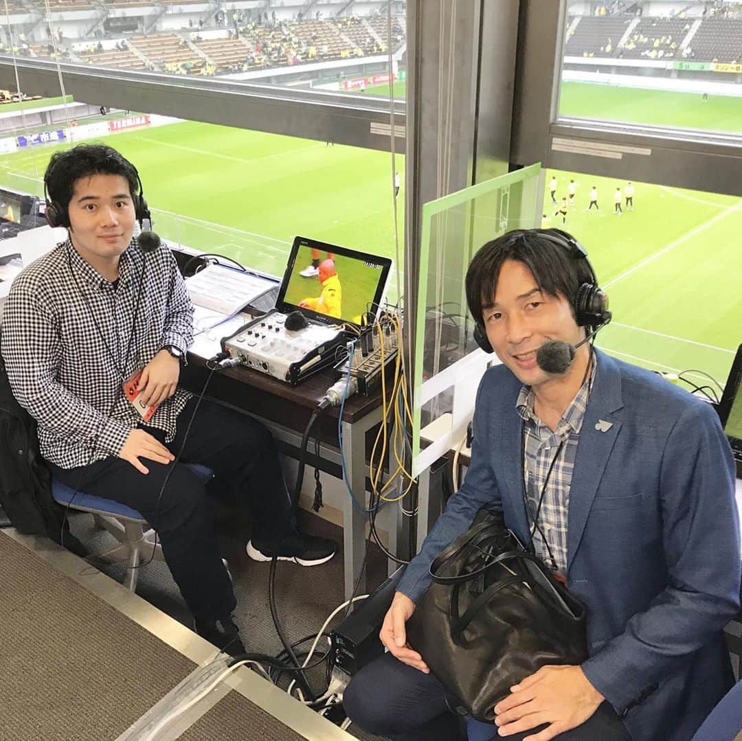 柴村直弥さんのインスタグラム写真 - (柴村直弥Instagram)「#Jリーグ #DAZN #jリーグ公式映像 #解説 #ジェフ千葉 #水戸ホーリーホック #フクダ電子アリーナ  #kits #キーツ #バッグ#kitswithlove  @kits_london @kits_londonshop #yonex #viridari #シャツ」10月10日 21時38分 - naoyashibamura