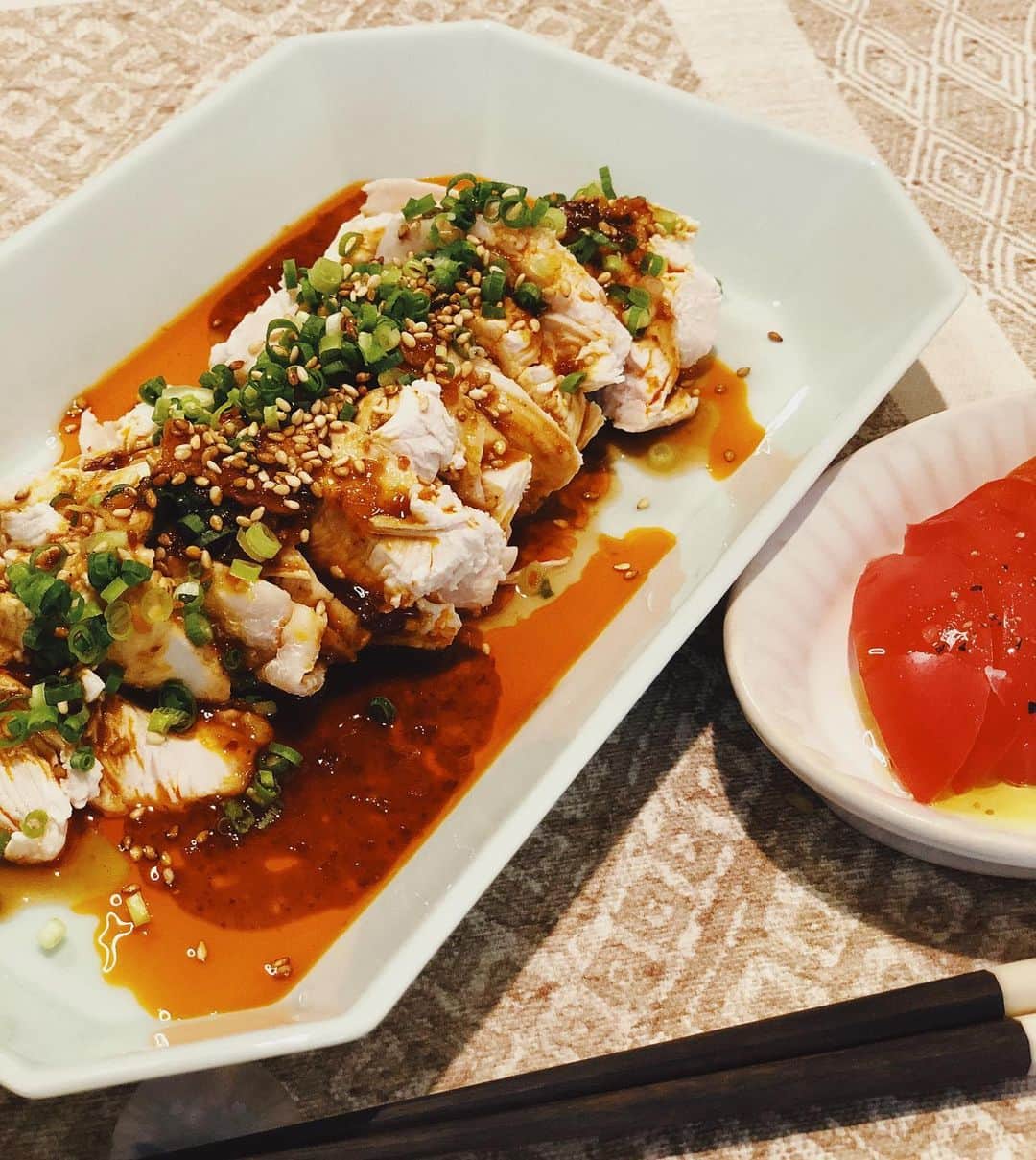 宮司愛海さんのインスタグラム写真 - (宮司愛海Instagram)「#よだれ鶏 はおいしい。 花椒が好きです。。  みなさま台風にはどうか くれぐれもお気をつけくださいね。」10月10日 21時49分 - manami_miyaji