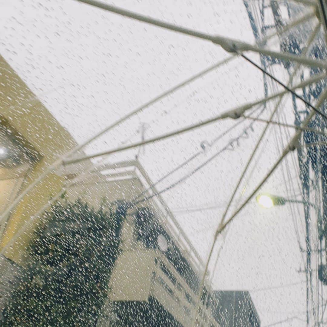 福山絢水さんのインスタグラム写真 - (福山絢水Instagram)「雨の日はおうちにいたい☺️☂️ ・ ・ ・ #雨の日」10月10日 21時51分 - aya__m02