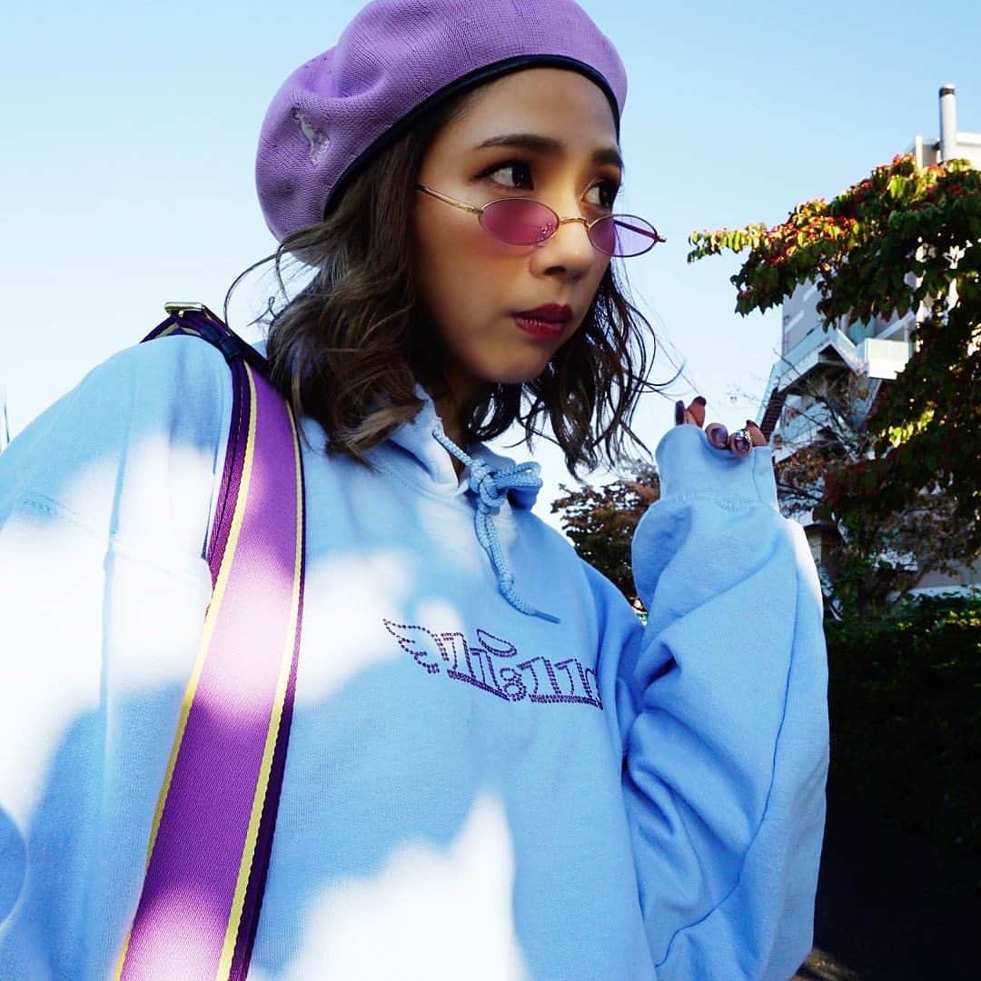のインスタグラム：「． @oto_girls 👼💙💜💖 angel number hoodie✨」