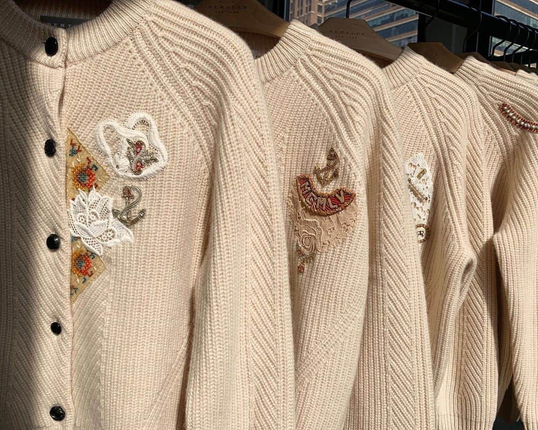 のインスタグラム：「This season we introduce our One-Of-A-Kind Cardigans, a yearlong project that has been a true joyful experience to put together. Here at DEMYLEE, we love finding beautiful, well-kept vintage and antique pieces. We were inspired to create these special knits that would hopefully be treasured by the wearer and handed down to a loved one. Available exclusively in-store at our Futakotamagawa shop & all Ron Herman Japan locations. 🇯🇵 Read the feature • Link in bio. #OneOfAKind #cardigans #japanexclusive #vintage #antique #handsewn #handmade #cashmere #artisan #applique #buttons」