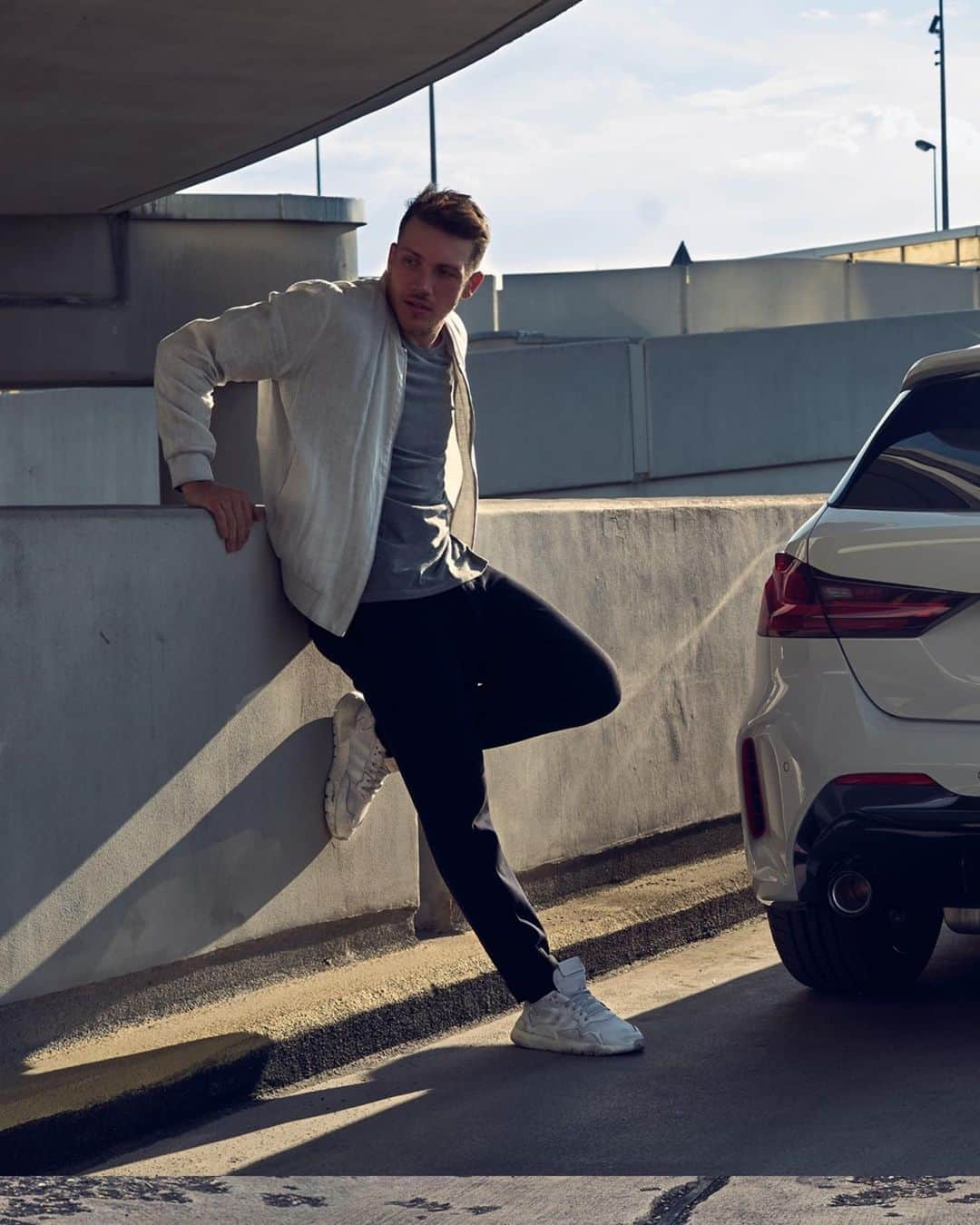 ジェイソン・ポールさんのインスタグラム写真 - (ジェイソン・ポールInstagram)「it was a special treat to do a shoot for the new @bmw 128ti. The car wasn’t out yet, so they brought it to set in a trailer and @igorpanitz was an amazing photographer to work with. The whole thing felt pretty unreal and was a fun day. ・・・ #THE1 #1Series #sports #BMW」10月10日 22時26分 - thejasonpaul