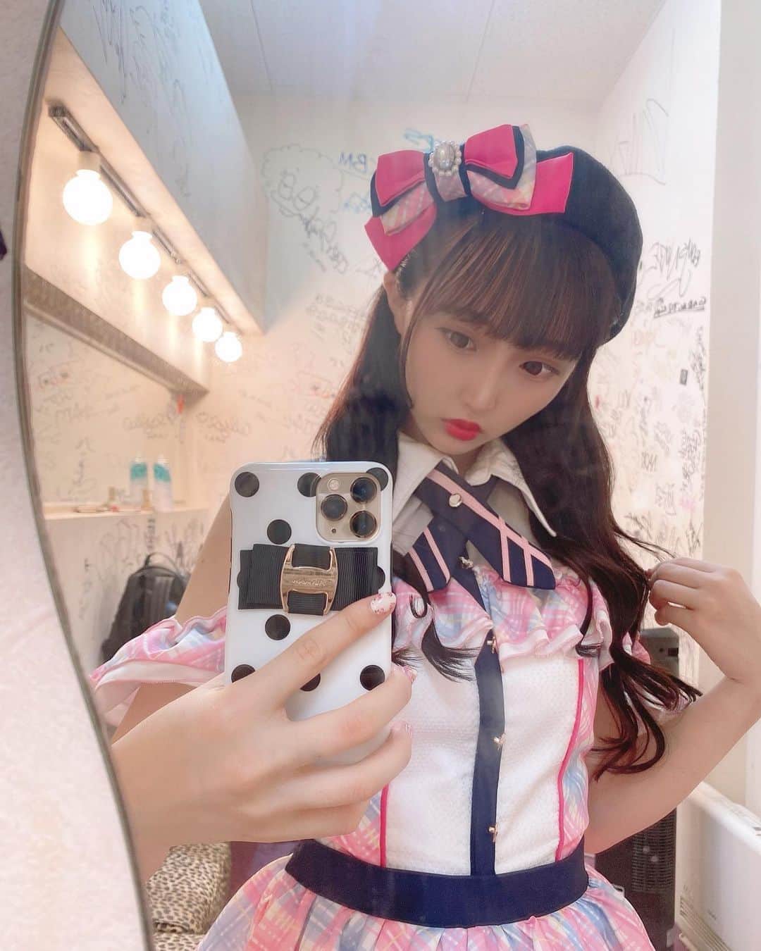 のインスタグラム：「衣装ってやっぱりかわいい〜♡  #アイドル#アイドル衣装」