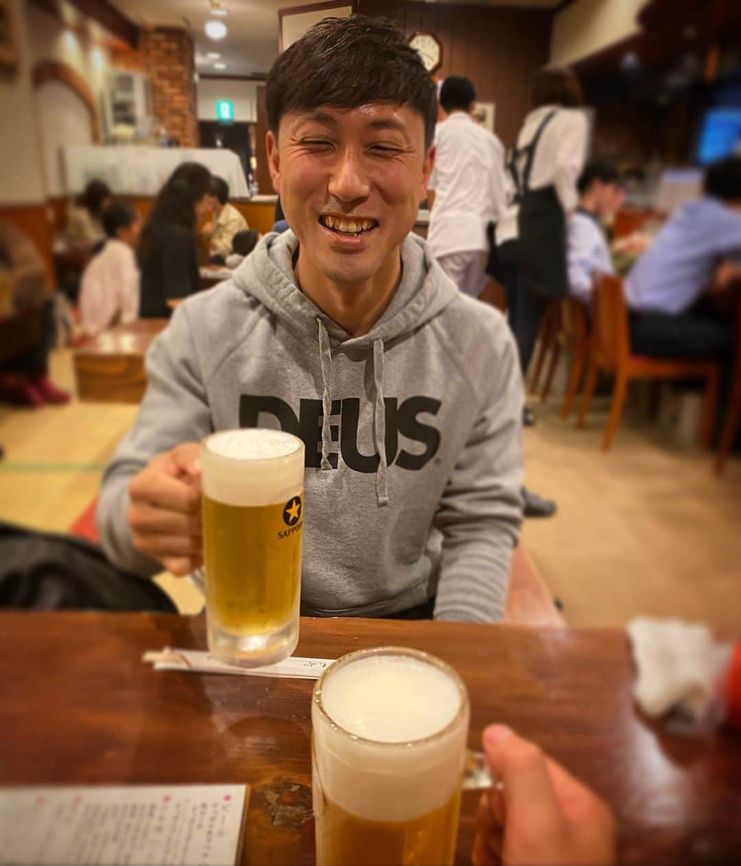 大嶋和也のインスタグラム：「今月唯一レースの無い週末なのに2人でレース観戦に来てます笑 明日はスーパー耐久のルーキーレーシングの応援です！ 観戦なんてほぼした事ないからどうしたら良いかわからない笑 #rookieracing」