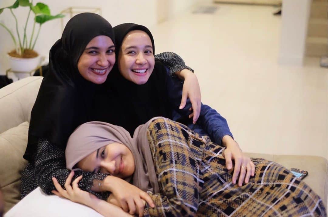 ラウディアシンシアベラのインスタグラム：「Bismillah,  ✨ Semoga Allah Subhaanahu Wa Ta'ala selalu  jaga kita semua🤍 Masyaallah Tabarakallah🌸」