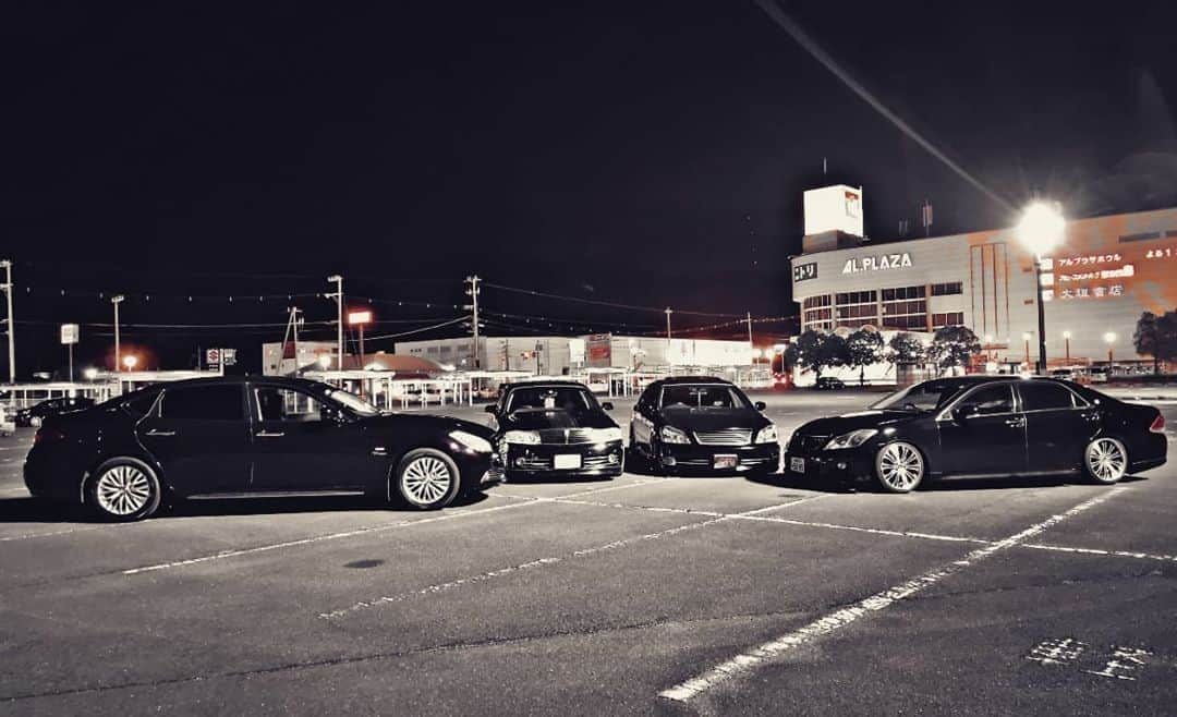 J-Auto Showさんのインスタグラム写真 - (J-Auto ShowInstagram)「地元の会 #シーマハイブリッド #Y34グロリア #グロリア #クラウン #Nissancima #Cima #シーマ #18クラウン #20クラウン #TOYOTACROWN #Nissangloria #y34 #y51」10月10日 22時55分 - jautoshow