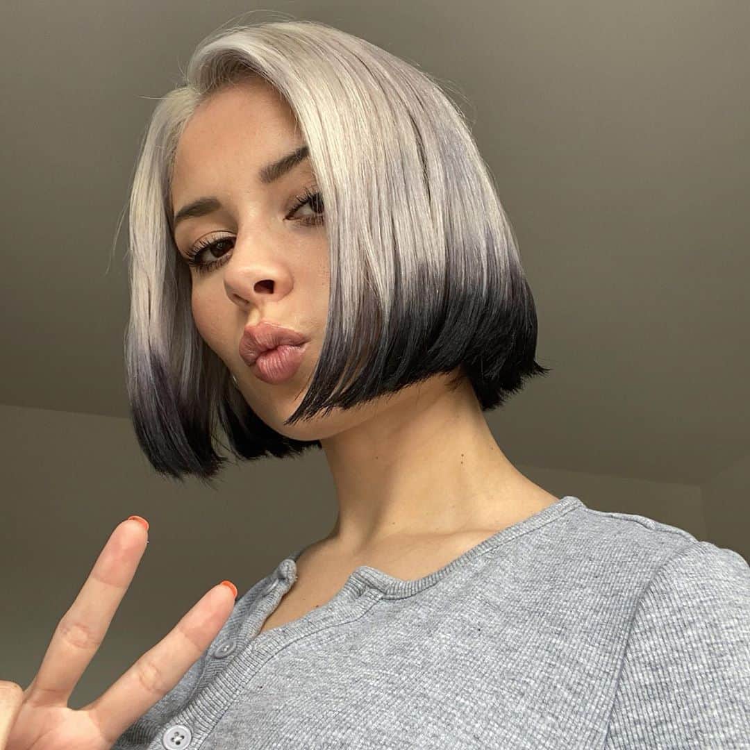 ニーナ・ネスビットのインスタグラム：「it’s nina nesWITCH🔮 by @harrietmuldoon」