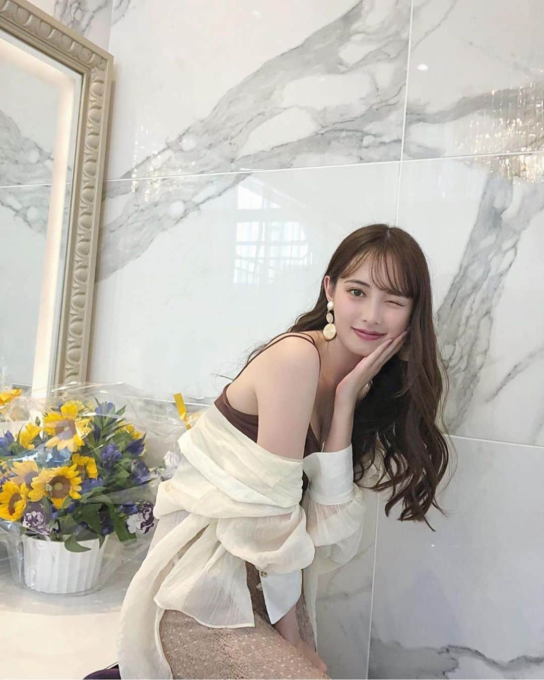 美女JAPANのインスタグラム：「どうも美女JAPANです！✨ ＊ ＊ 今回ご紹介するのはこの方‼️ ＊ 宮内理沙さん！@risa_miyauchi ＊ ＊ かわいい🙈💕 とっても笑顔が素敵💕 ＊ ＊ 宮内理沙さんのアカウントには他にも素敵な投稿がたくさんあります！✨ ＊ 皆さんも是非チェックしてみてね🧸 ＊ ＊ 明日の投稿もお楽しみに！！ ＊ ＊  #色気 #可愛い #綺麗 #かわいい #セクシー #写真集 #モデル  #水着 #美肌 #笑顔 #スタイル抜群 #可愛い #可愛すぎ #会いたい #天使 #美女 #美人 #美しい #スタイル #ヌード #スタイル抜群 #美脚 #お尻 #エロ #美乳 #素敵 #カワイイ #応援」