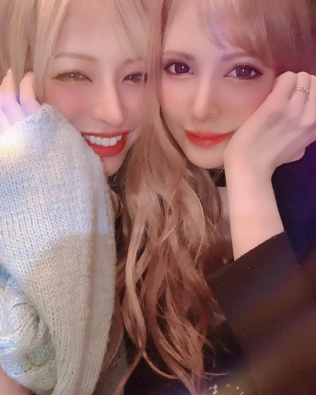 夏目こころのインスタグラム：「はぁあん👼💞りょうちゃんと 飲むといつもベロベロなる🥴✨ 1番大好き😭❤️恒例の飲み会🍻  なんでも話しちゃう(；ω；)💓 大好きが止まらない❣️」