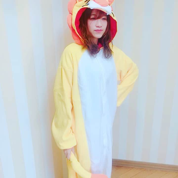 諏訪彩花のインスタグラム：「まわすーまわすー♪🦁🌷 #動画です笑」