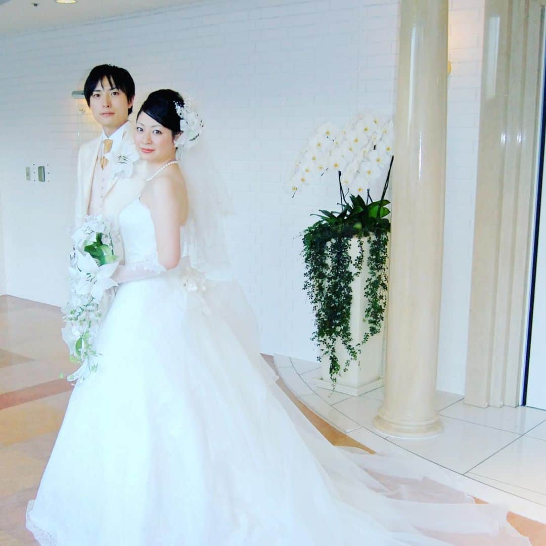 中屋敷法仁のインスタグラム：「【私生活】結婚記念日でした！2010年に入籍ですので夫婦生活10年目…！！ 支えてくださいました皆様、本当にありがとうございます！！ #happy #weddinganniversary #love」