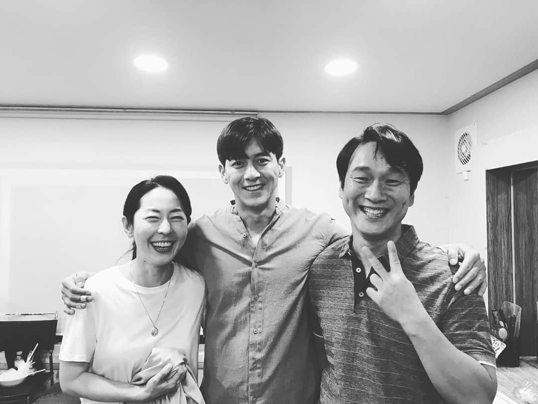 コ・スさんのインスタグラム写真 - (コ・スInstagram)「무슨말을 어떻게... 정말 고맙고..고마워요. 이제 남은건 하나..행복했습니다. #미씽그들이있었다 #고수#gosoo#ocn」10月10日 23時45分 - gosoo_official