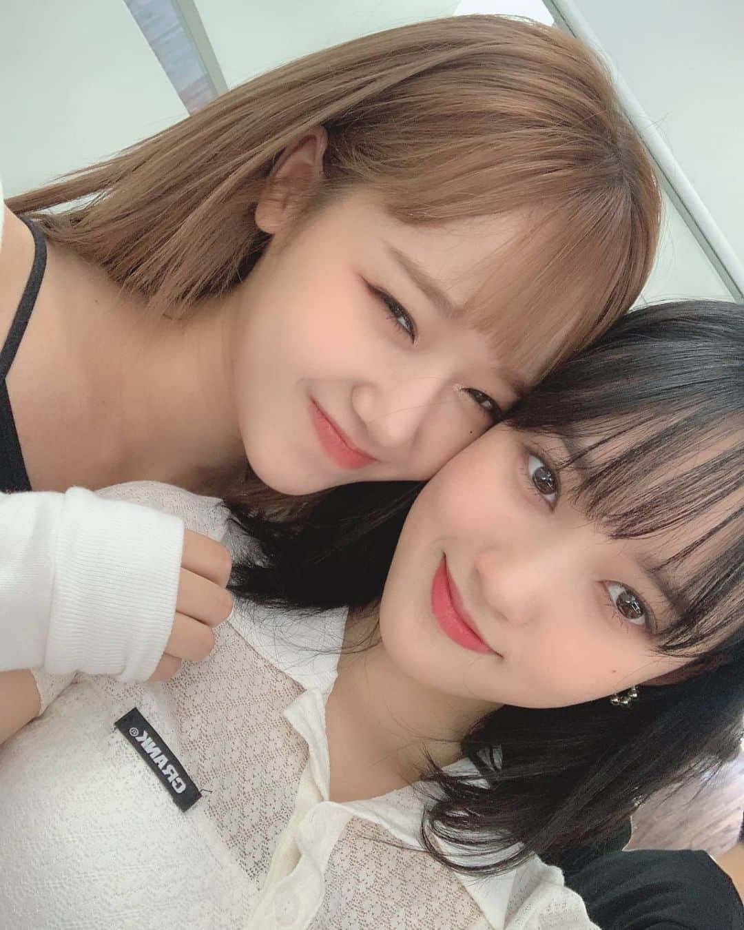 チェ・ユジョンのインスタグラム：「다들 COOL 안무영상 봤죠?😃   #요즘엔_내가 #댕세 #🌱🌻 #유정 🌻  #위키미키 #NEW_RULES #WEKIMEKI #CHOIYOOJUNG #최유정 #YOOJUNG」