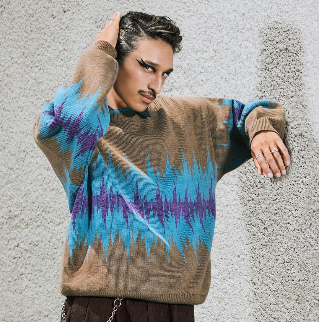 サキャスティックのインスタグラム：「@insomniacltd FALL 2020   Frequency Sweater Brown  Heavyweight cotton knit, jacquard knit pattern with lurex detail inspired by a digital audio equalizer. 📸 @daniellelevitt」