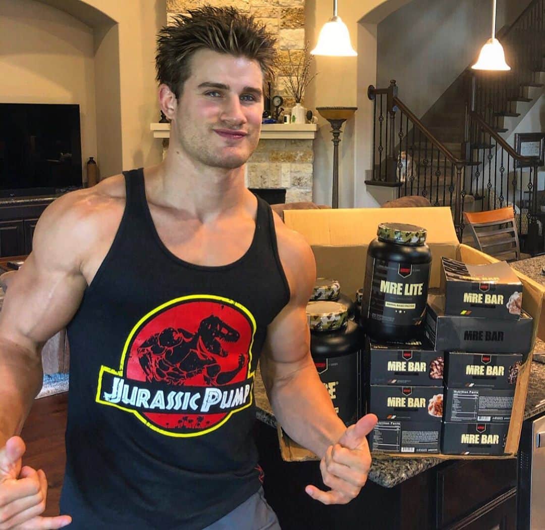 セージ・ノースカットのインスタグラム：「Don’t Miss Out! All supplements are 40% OFF from @redcon1 today and tomorrow! Use code VICE40! Click the link in my bio plus you’ll get a free Total War Pre-workout if you spend $50」