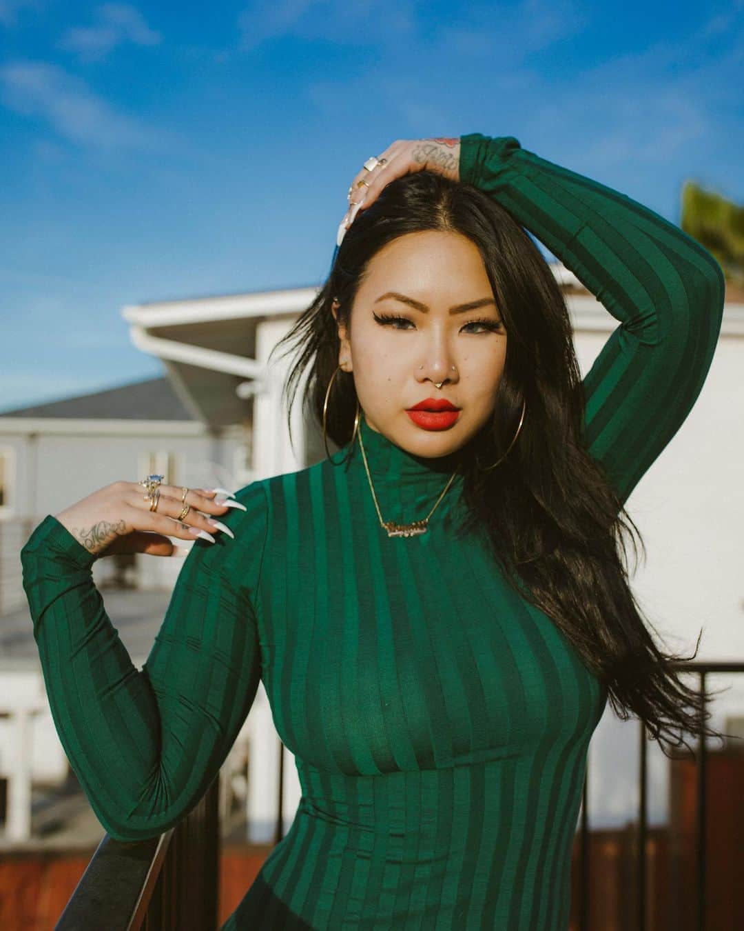 Janice Griffithのインスタグラム：「happy birthday to my dear and darling @connperignon, my bff, light of my life! i could wax on and on about how much i love you and our friendship and how known and fulfilled i feel or how amazing it is to grow with u but... u get the vibe. my baby my honey! we have more bad selfies or dumb vids than cute pics oops 🥰💕 now go give her money」