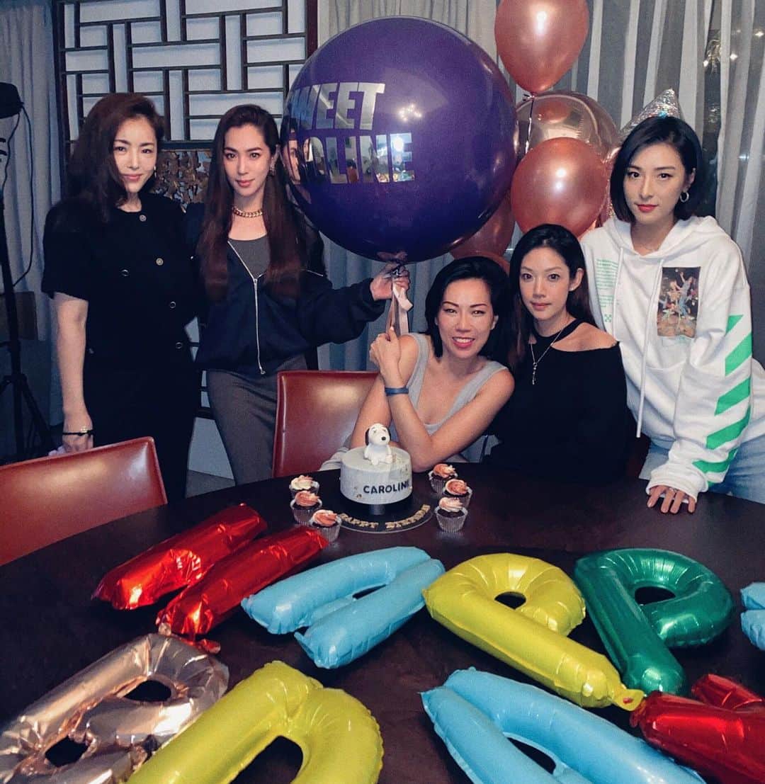 アリッサのインスタグラム：「sweet carol’s sweet 16 x」