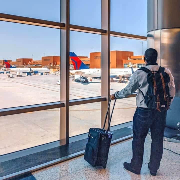 デルタ航空のインスタグラム：「Leaving on a jet plane.  Photo: Javon S. - Customer Service Agent, #LAX」