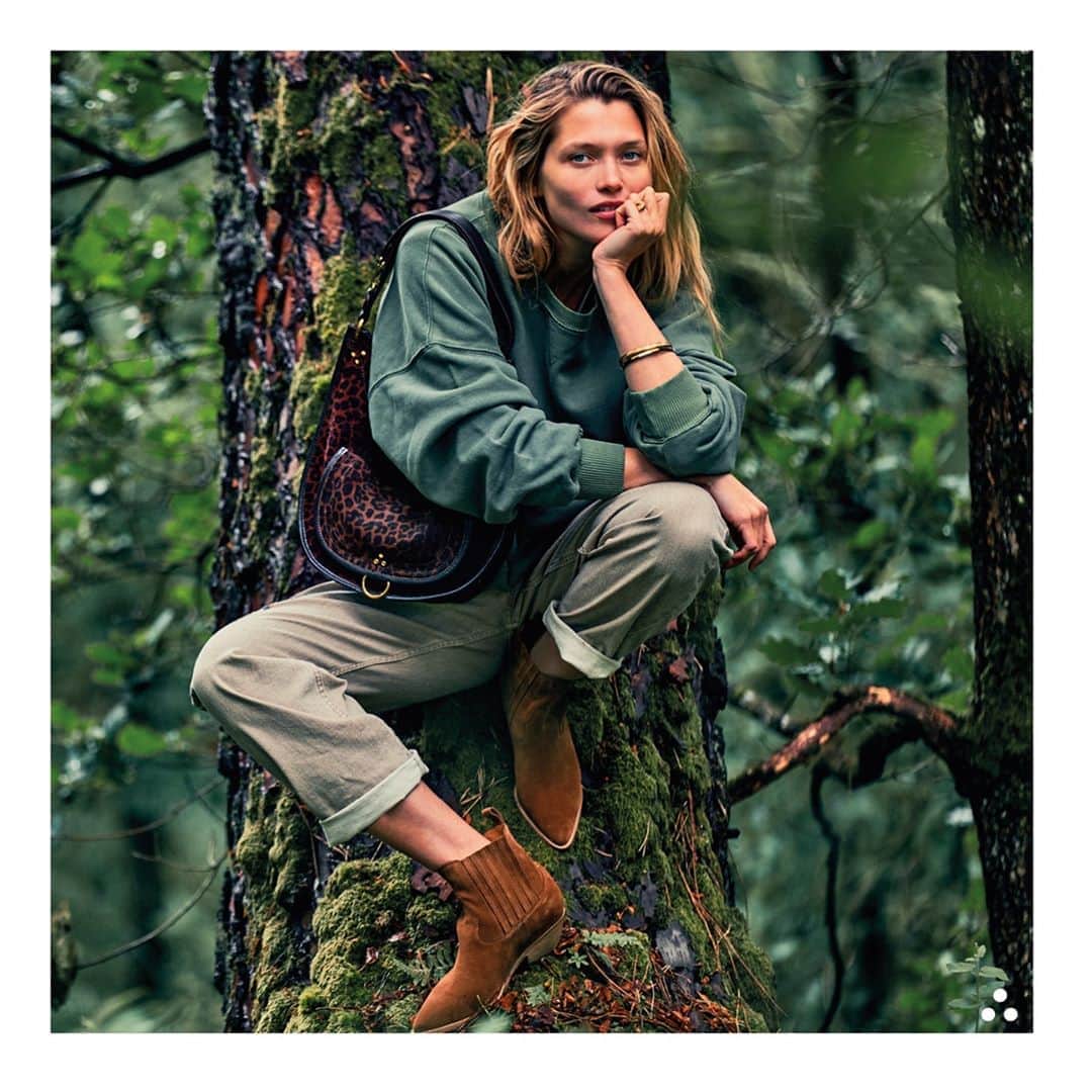 のインスタグラム：「If you go down to the woods today #JeromeDreyfuss . . Art Direction & Photo @germainchauveau Style @claire_dhelens Model @hanajirickova #jeromedreyfussedgar #jeromedreyfussedith #rootsdeluxe #aw20」