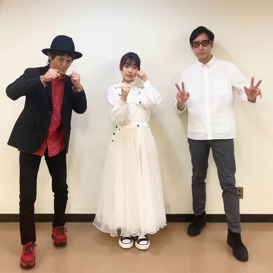 森七菜のインスタグラム：「NHK「シブヤノオト and more FES.2020」ホフディランさんと一緒に「スマイル」を歌わせていただきました🎤テレビ初共演😊😊 ご覧いただいた皆さまありがとうございました✨ 「スマイル」のMVも750万回再生を超えたもようです🎥すごいっ‼️ありがとうございます😆 #シブヤノオト #スマイル #ホフディラン さん #朝ドラエール」