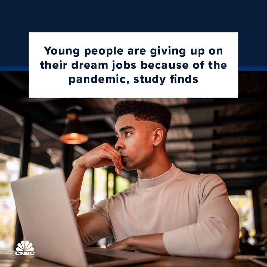 CNBCさんのインスタグラム写真 - (CNBCInstagram)「More than a third of young people in the U.K. believe they need to give up on hopes of getting their dream job in order to get “any job” as a result of the coronavirus pandemic, research has found. ⁠ ⁠ Two in five young people expected to “never have a job I really love,” which rose to more than half for those from poorer backgrounds. ⁠ ⁠ More than two in five young people surveyed believed their future goals now seemed “impossible to achieve,” rising to half of the under-25s surveyed from poorer backgrounds. Nearly two-fifths of under-25s thought that they would “never succeed in life,” increasing to almost half of young people polled from poorer homes. ⁠ ⁠ Another 36% had “lost hope” overall for the future. ⁠ ⁠ Young people have been disproportionately affected by the economic fallout of the pandemic in terms of unemployment and disruption to education or training. ⁠ ⁠ Full story at the link in bio. (With @CNBCMakeIt)」10月11日 11時00分 - cnbc