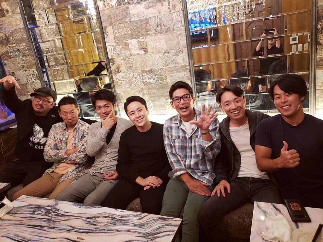 DJ MEGURUのインスタグラム：「日本フェンシング協会会長の太田雄貴会長を囲んで食事会。  本人の顔や人柄想像しながらどんなフォーマルな衣装を着ていこうかと悩んだ時間を返して欲しいから気さくで素敵な方でした。フェンシング始めたきっかけや、それで手に入れた物、悔しい思いをした事など色んなものを携えているんだなぁと。  ご一緒させてもらった皆さま名古屋の著名人ばかりで(左から2番目と3番目は除く)勉強になることばかりのセッションだったなぁ。  もっももっとチャレンジして頑張らないと。」