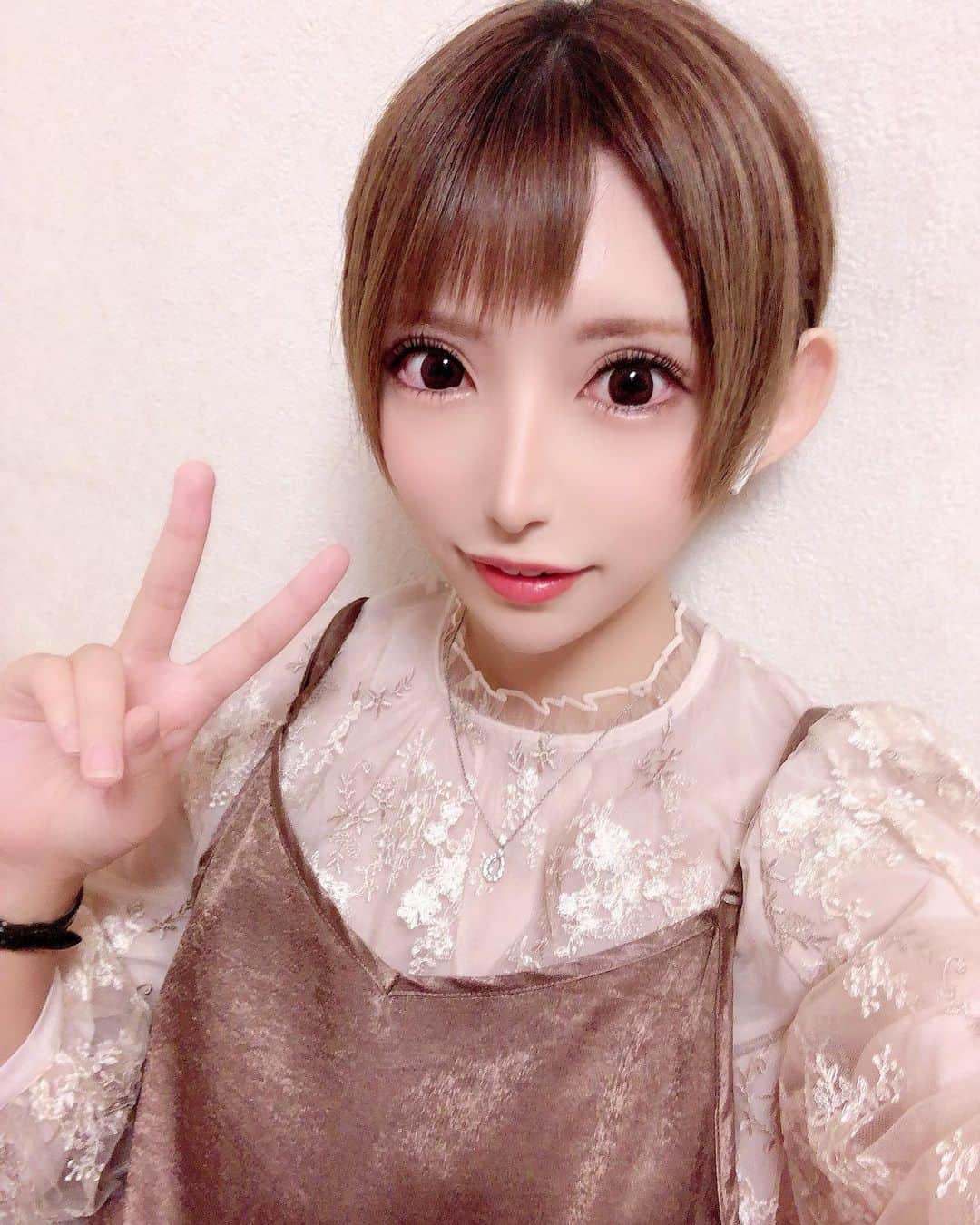 葉月七瀬のインスタグラム：「. 水曜日にイタリアン行った時の〜🍽💕 やっと秋服着れた( *´꒳`*)♡ 引きこもりすぎてパジャマと部屋着で 過ごしてた🥺 . ズボラだから食べかけの写メだけど😂 1枚1枚撮るマメさほしいw #dinner  #秋服」