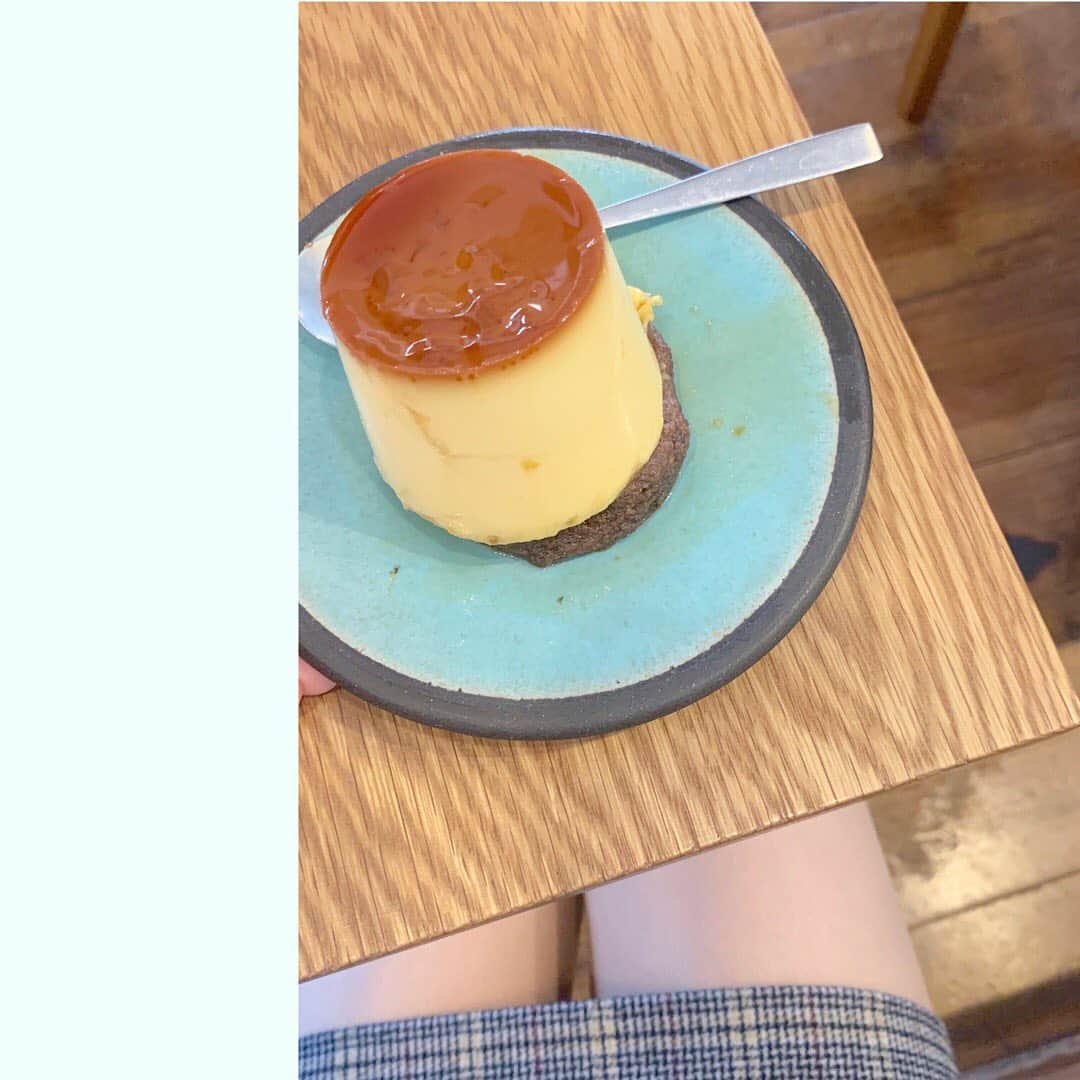 林穂乃花のインスタグラム：「. 斜め45°、プリン🍮 . . #yattcafe #cafeyatt #大阪cafe #箕面cafe #cafetime #caramelpudding #custardpudding #caramelcustard #osakacafe #카페 #미노카페 #오사카카페 #카페스타그램 #푸딩 #후식스타그램 #단것」