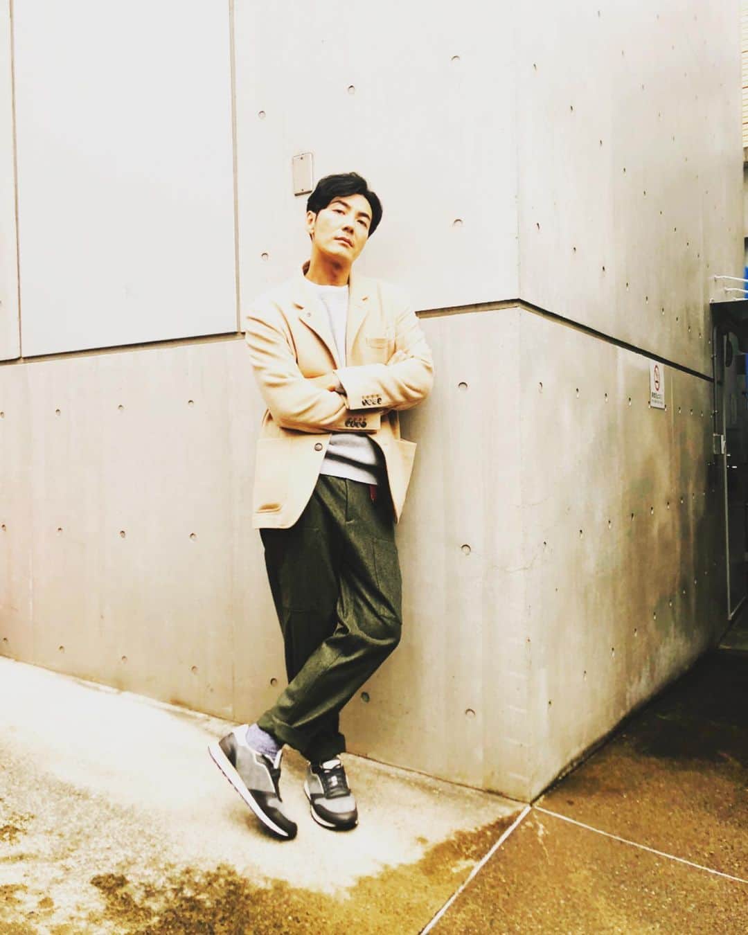のインスタグラム：「저는 개그맨입니다.  이번에는 모델 일입니다w  정말이야😁  内容はまだ内緒w🤫」