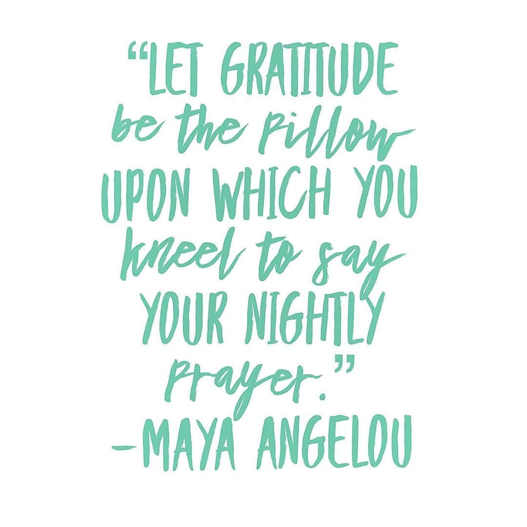 ブリアンナ・ブラウンのインスタグラム：「“Let gratitude be the pillow upon which you kneel to say your nightly prayer.” ~Maya Angelou 💜💜💜」