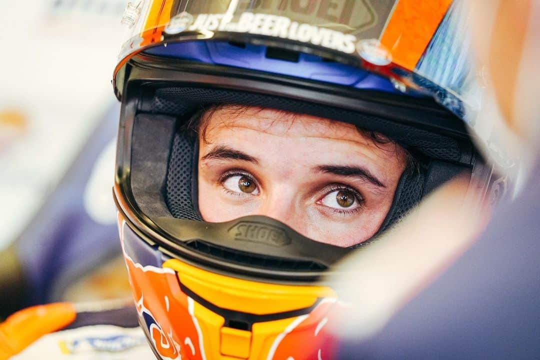 レプソル・ホンダのインスタグラム：「All eyes and ears 👃🏼」