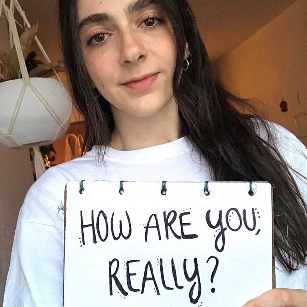 unicefさんのインスタグラム写真 - (unicefInstagram)「Prioritizing your mental health can be a battle, but it doesn’t need to be one you face alone. Let’s stop the stigma and start the talking. ⁣⁣ ⁣⁣ What are your top tips for taking care of your mental health? ⁣⁣ ⁣ #WorldMentalHealthDay   📷: © UNICEF Daly/Tengah/Aizat/Maremoto/Estrada /Rina Madhira/Wagui/Mitha/Meza」10月11日 4時28分 - unicef