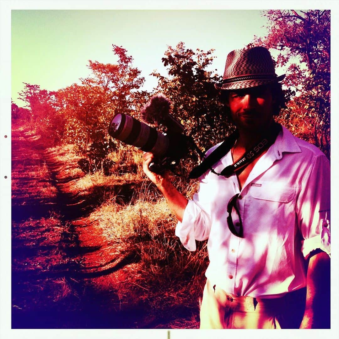 イアン・サマーホルダーさんのインスタグラム写真 - (イアン・サマーホルダーInstagram)「Me in Zimbabwe 2011. 9 years ago we ended capturing the first footage of the LIFE-CHANGING FILM: KISS THE GROUND aka @kissthegroundmovie OUT NOW ON @netflix . Please watch our film this weekend. Cuddle up on the couch with the family.  We set out to capture on film the promise, action and steps for regenerating our planet to stop climate change, build a bountiful global food system, halt conflict and flourish. Africa changed my life. This film changed my life. Allan Savory changed my life. It WILL CHANGE YOURS. Seeing the WIDESPREAD AND DEVASTATING effects of human mismanagement of land turning to desert was heartbreakingly. Then seeing the REGENERATIVE effects of a lifetime of research, trial, error, failure and triumph of Allan’s contribution to humanity was my “ahh ha” moment. Living in an old military tent in the Bush, being so close to nature is amazing but  seeing the land and wildlife in peril is hard. Knowing there is a solution is life changing! Will you please share this and watch our film?  @kissthegroundmovie  @kissthegroundmovie @kissthegroundmovie @kissthegroundmovie @kissthegroundmovie @kissthegroundmovie @netflix @netflix @netflix @netflix  All photos by: @iansomerhalder and @geoffshotz」10月11日 4時44分 - iansomerhalder