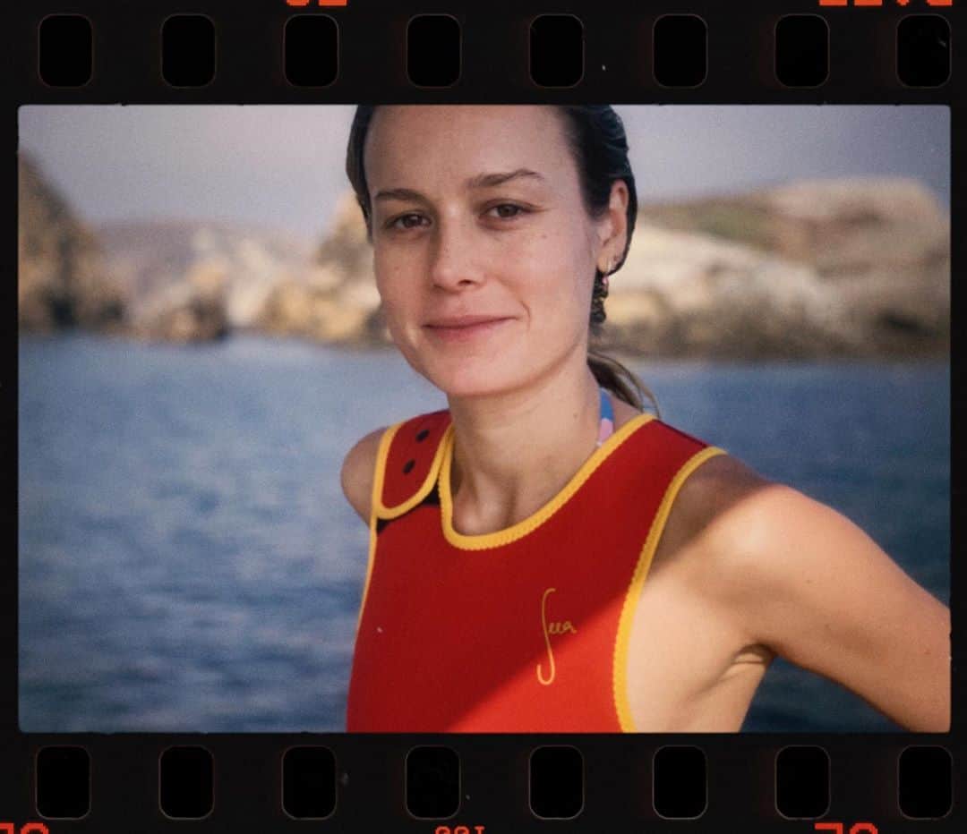 ブリー・ラーソンのインスタグラム：「“The sea can do craziness, it can do smooth, it can lie down like silk breathing or toss havoc shoreward; it can give gifts or withhold all; it can rise, ebb, froth like an incoming frenzy of fountains, or it can sweet-talk entirely. As I can too, and so, no doubt, can you, and you.” - Mary Oliver」