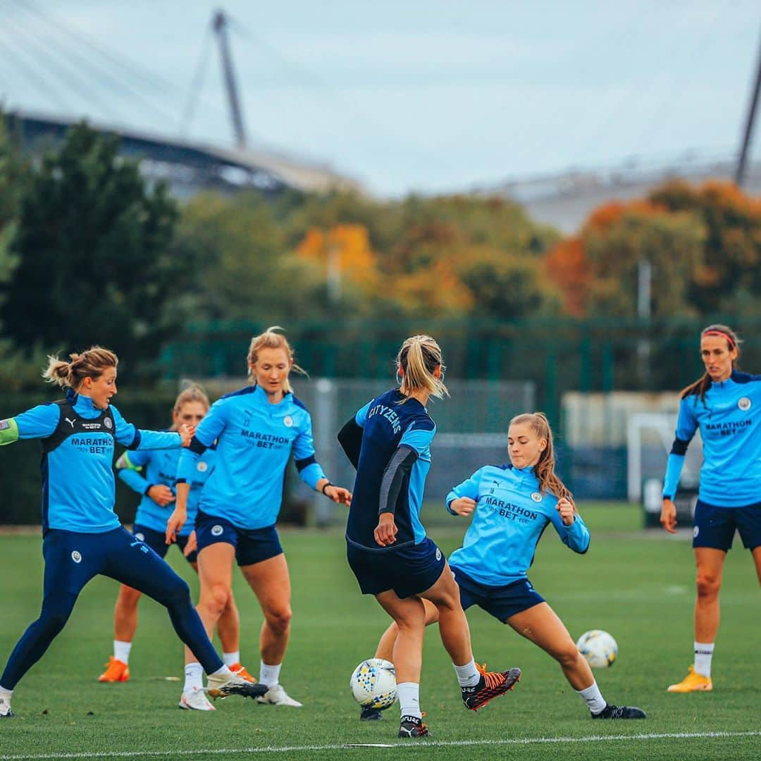 マンチェスター・シティFCさんのインスタグラム写真 - (マンチェスター・シティFCInstagram)「NEXT: CHELSEA AWAY 💪 #mancity」10月11日 5時25分 - mancity