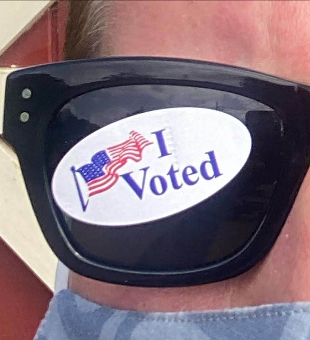 トレ・クールさんのインスタグラム写真 - (トレ・クールInstagram)「Hey Americans, go out and vote. Voting by mail was so easy and has never felt so important. 🇺🇸」10月11日 6時26分 - trecool