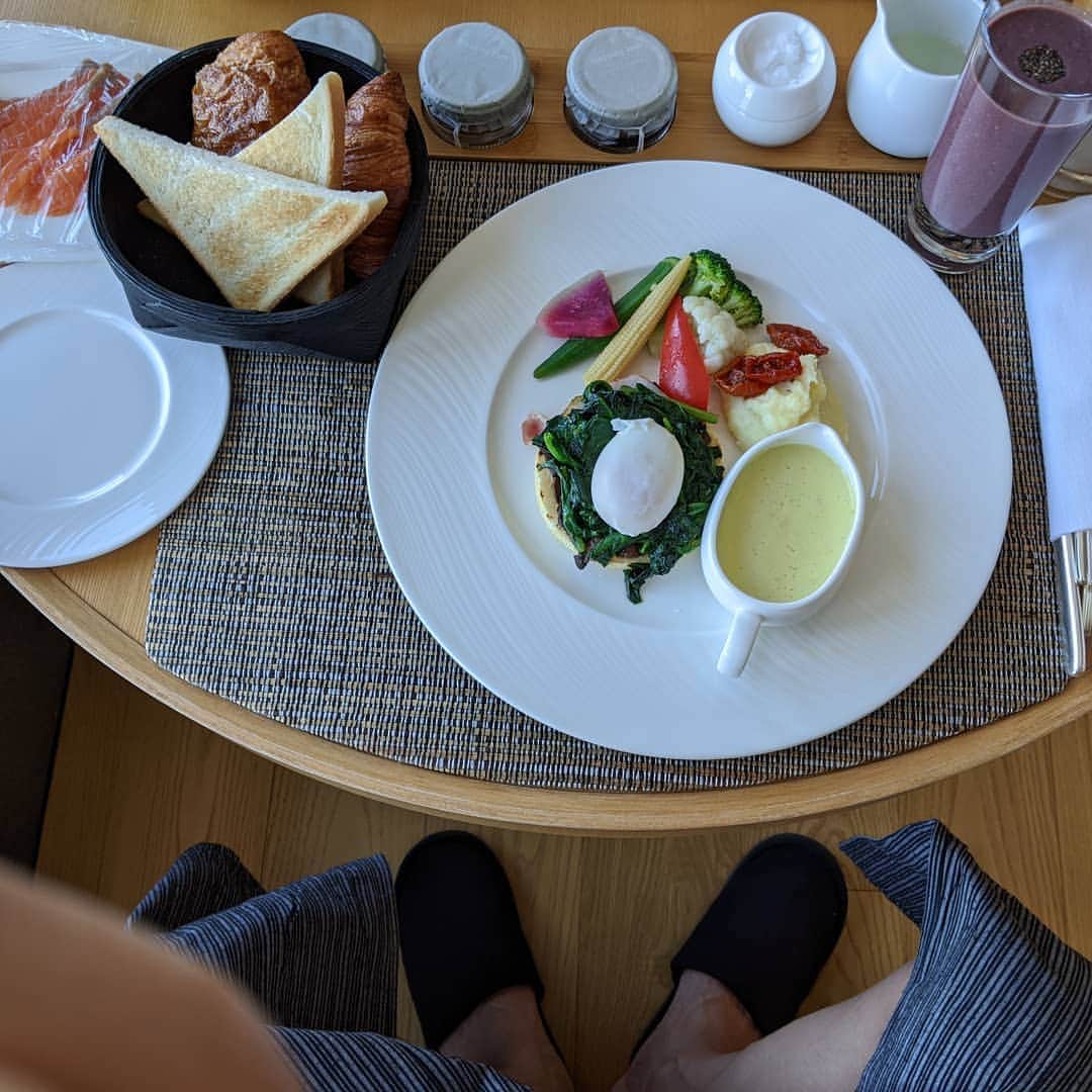 のインスタグラム：「モーニングだよ^_^ #モーニングルーティン」