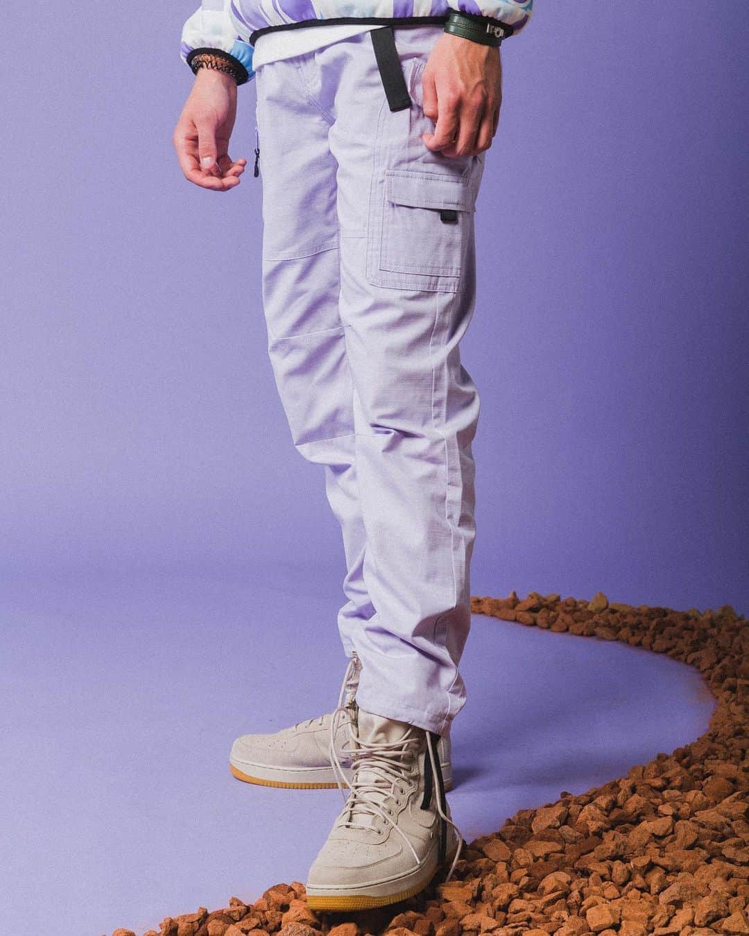 パブリッシュブランドのインスタグラム：「The Young cargo ripstop pants inspire by Military aesthetic. . . . . #publishbrand #todayfortomorrow #ripstop #goodvibrations」