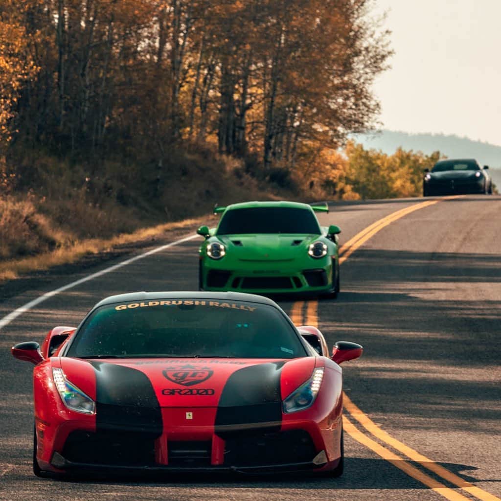 CARLiFESTYLEさんのインスタグラム写真 - (CARLiFESTYLEInstagram)「Who you got? On the @goldrushrally #GR2020」10月11日 6時44分 - carlifestyle