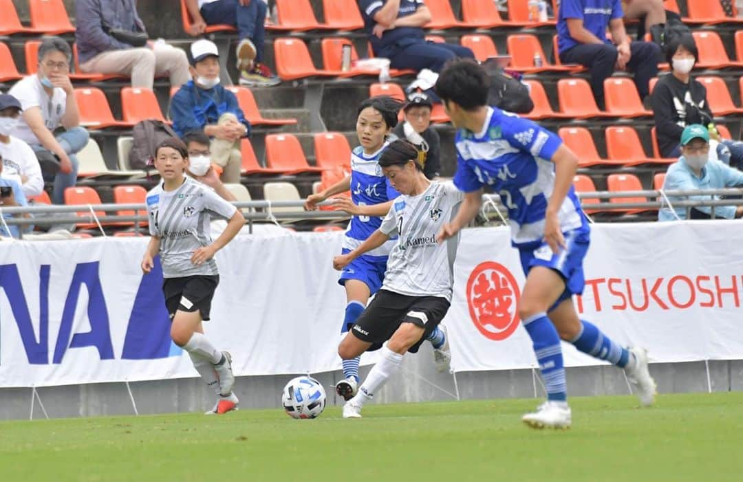 近賀ゆかりのインスタグラム：「GAME DAY  vs @yfcseagulls  鴨川市陸上競技場🏟 13:00  KICK OFF⚽️ #なでしこリーグ2部  #round13 #女子サッカー #mizunofootball」