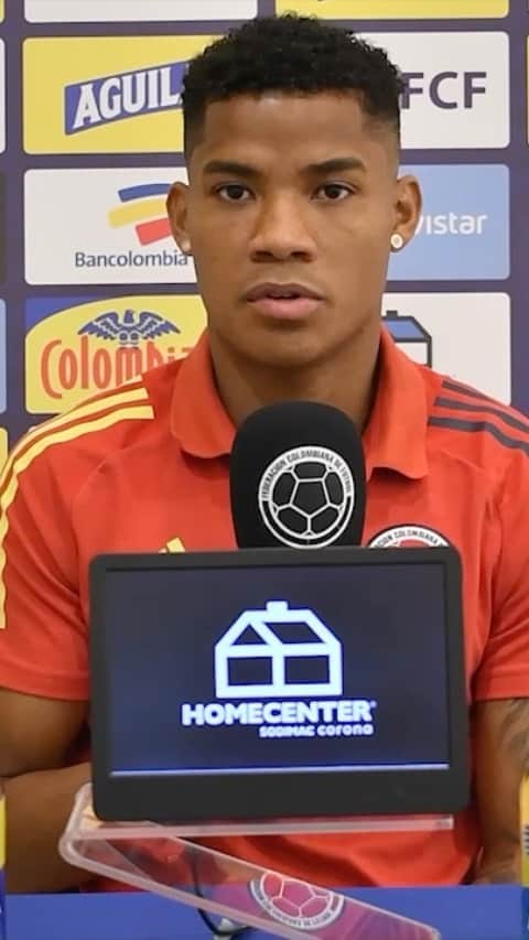 サッカー コロンビア代表チームのインスタグラム：「Un lujo de talla mundial 👌  #VamosColombia 🇨🇴」