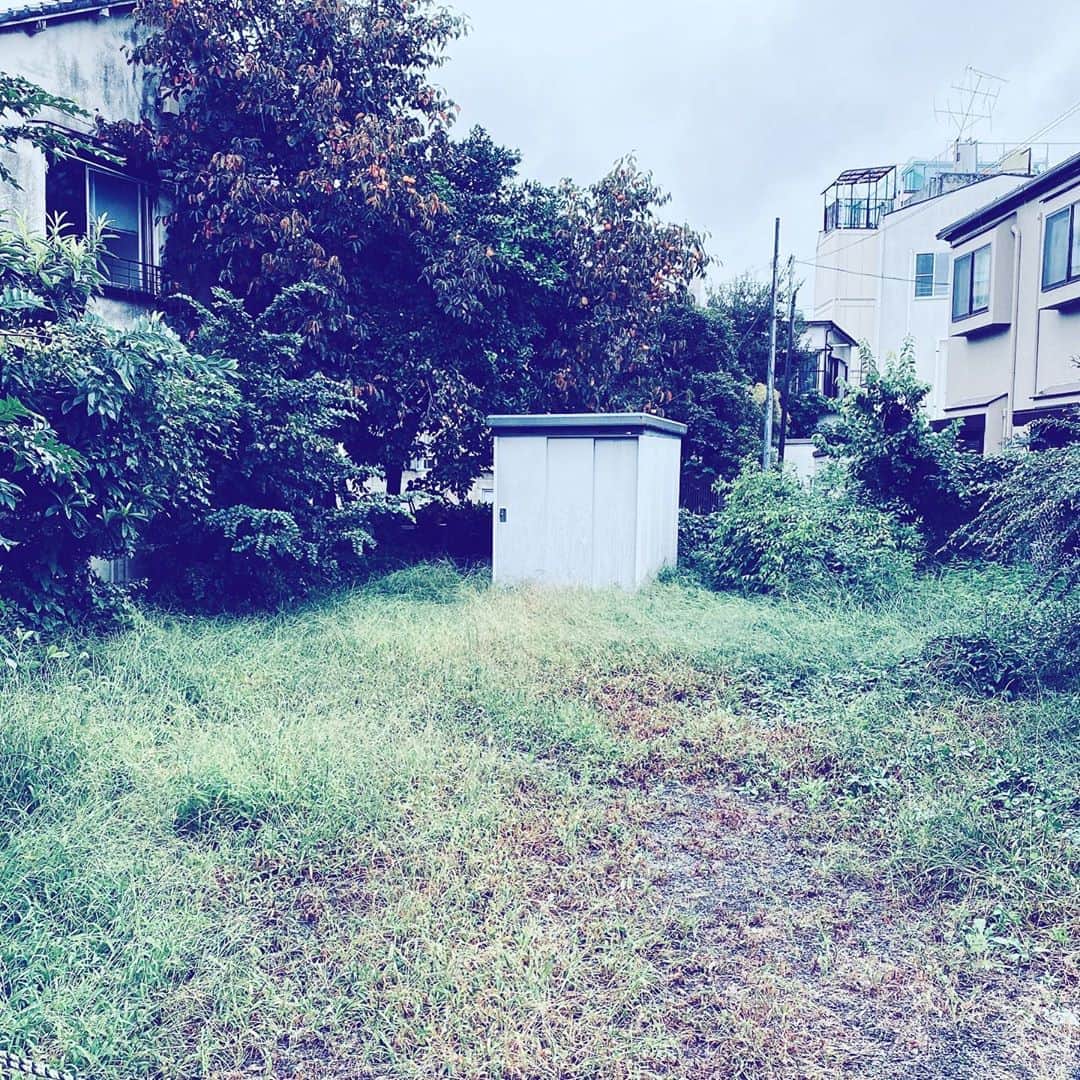 中野敬久さんのインスタグラム写真 - (中野敬久Instagram)「#garage #blank #space #物置 #空き地」10月11日 9時05分 - hirohisanakano